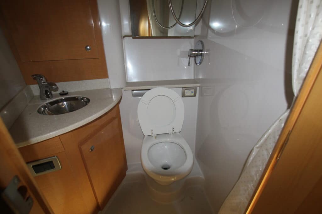 Listing Page 17 IMG 2345