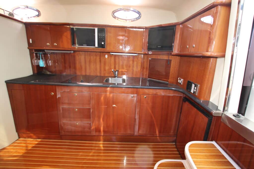 Listing Page 2 IMG 2801