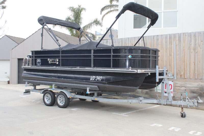 2021 Platinum Pontoons 19ft Luxury In-Shore Pontoon Boat