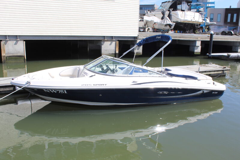 2010 Sea Ray 205 Sport