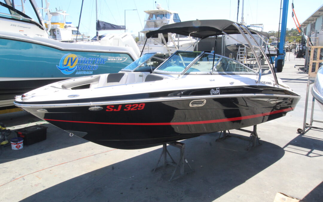 2011 Four Winns H240