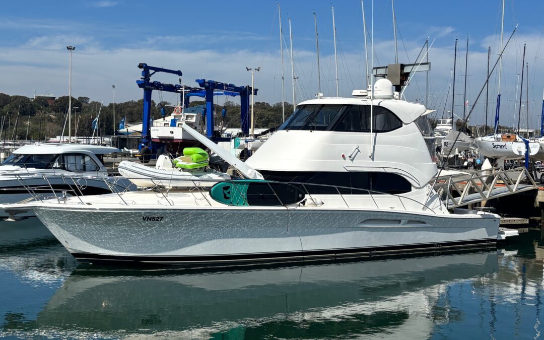 2008 Riviera 51 ENCLOSED FLYBRIDGE
